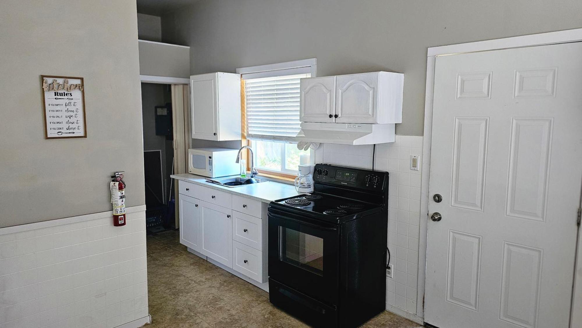 Fuller Lake Chemainus Motel Bagian luar foto